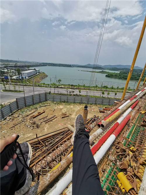 沂源县作业中发生设备损坏或人员意外，责任怎么划分？